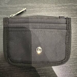 RFID card case with zipper center
